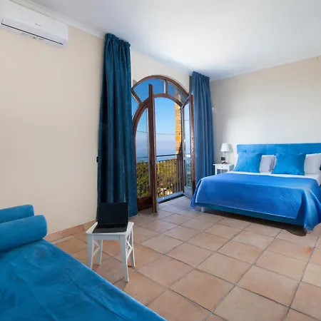 Вилла Sirentum Seaview Pool &