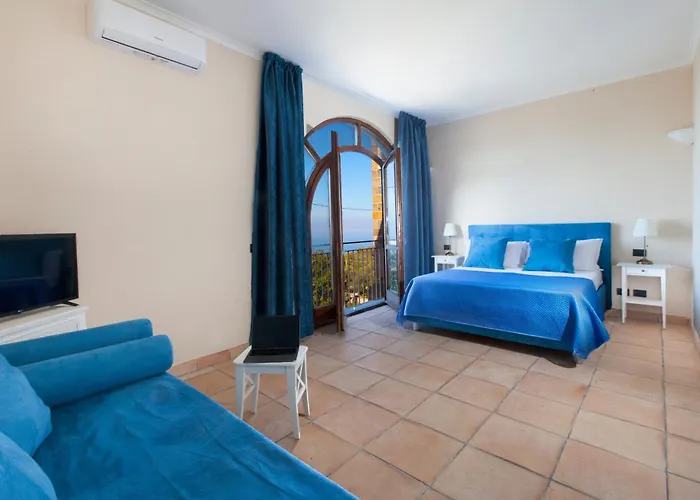 Вилла Sirentum Seaview Pool &