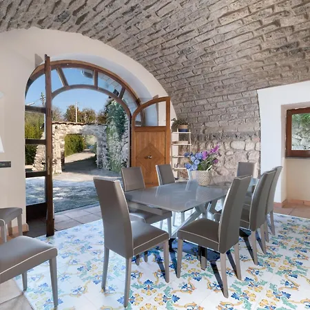 La Residenza Seaview Pool &