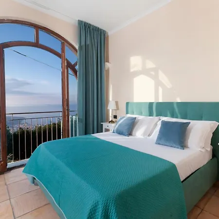 La Residenza Seaview Pool & Villa Sorrento