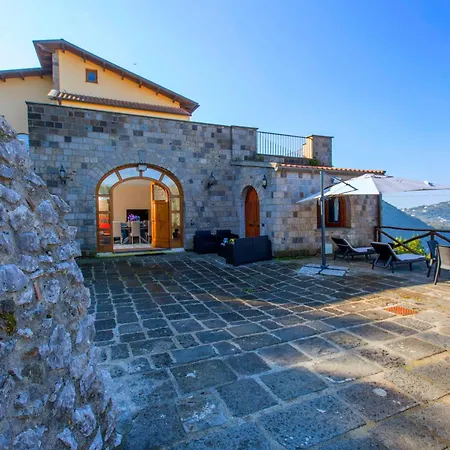 La Residenza Seaview Pool & Villa